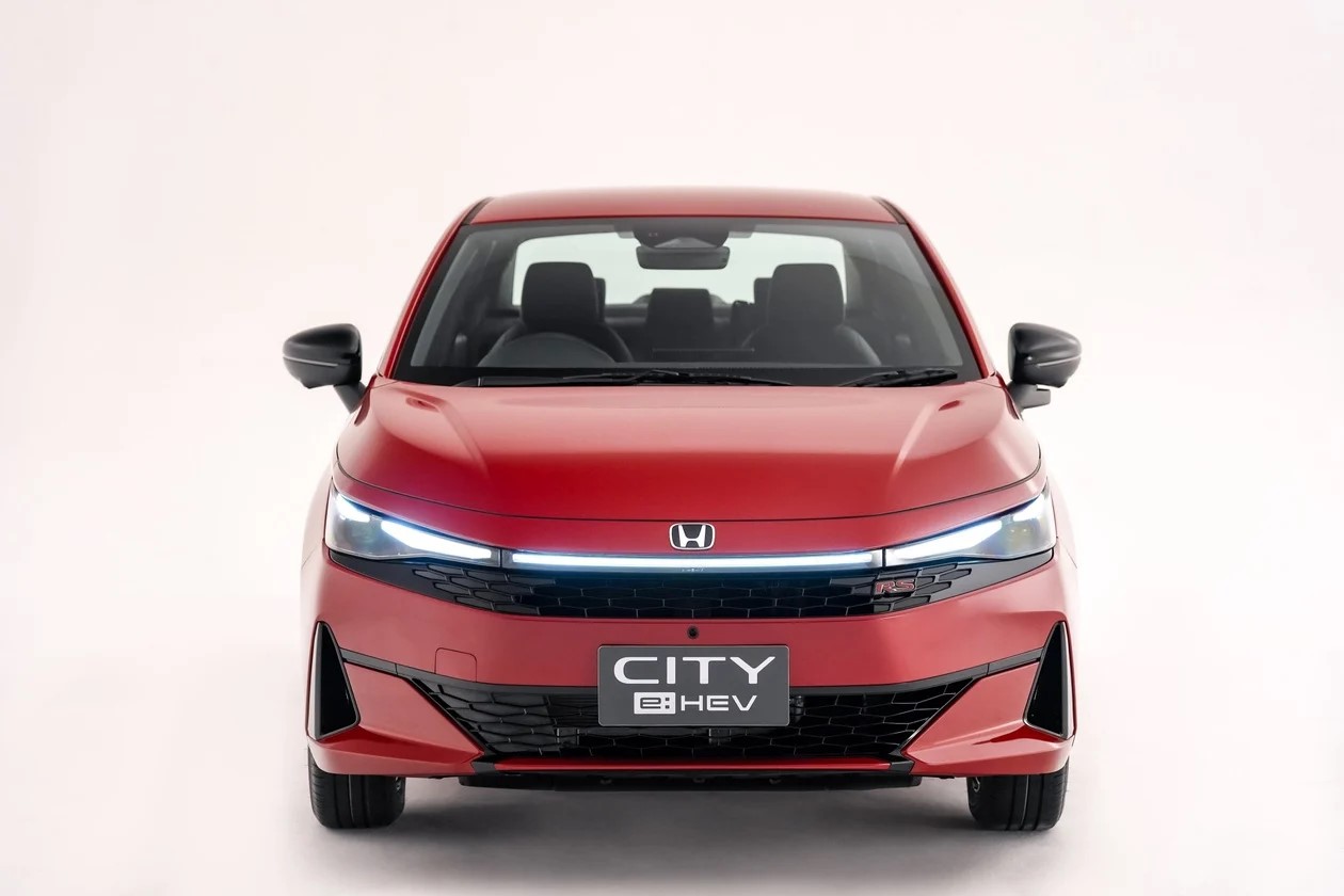 Lưới tản nhiệt tổ ong và đèn LED trên Honda City 2026